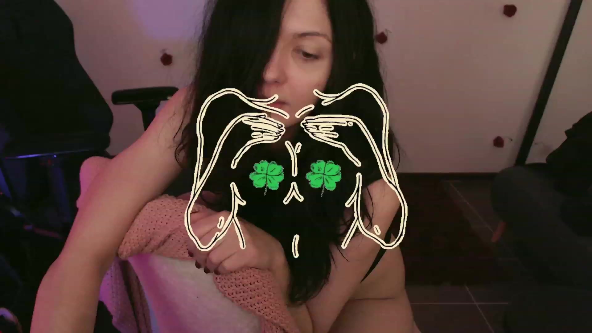 Gallery image thumbnail from r00m704v01d's myfreecams stream on, 03/19/2024, 02:32 image 19 of 20
