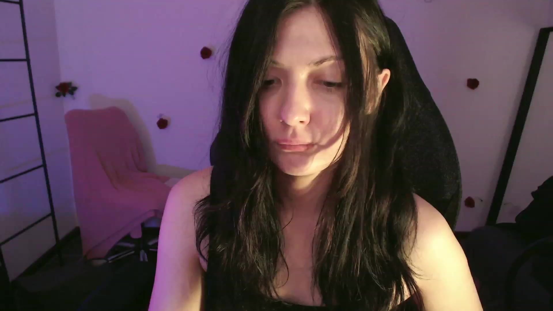 Gallery image thumbnail from r00m704v01d's myfreecams stream on, 03/19/2024, 02:32 image 9 of 20