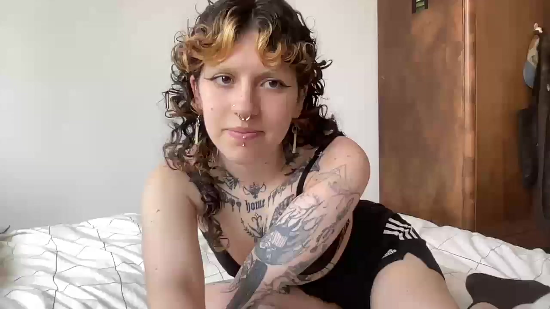Gallery image thumbnail from rackofmeat's myfreecams stream on, 04/28/2025, 12:32 image 8 of 20