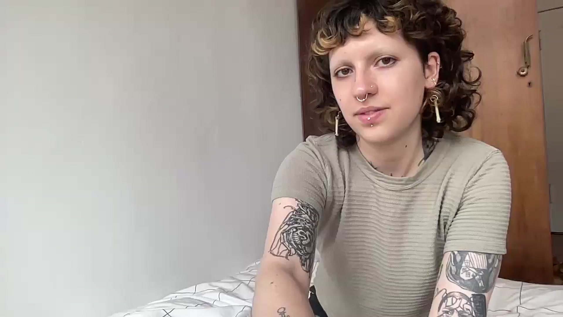 Gallery image thumbnail from rackofmeat's myfreecams stream on, 06/18/2025, 13:17 image 9 of 20