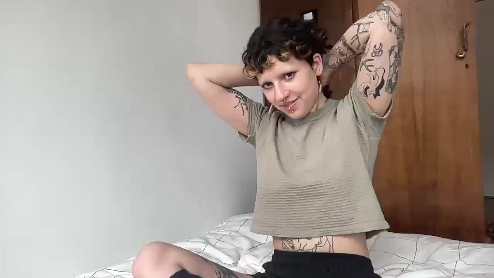 Gallery image thumbnail from rackofmeat's myfreecams stream on, 06/18/2025, 13:17 image 6 of 20