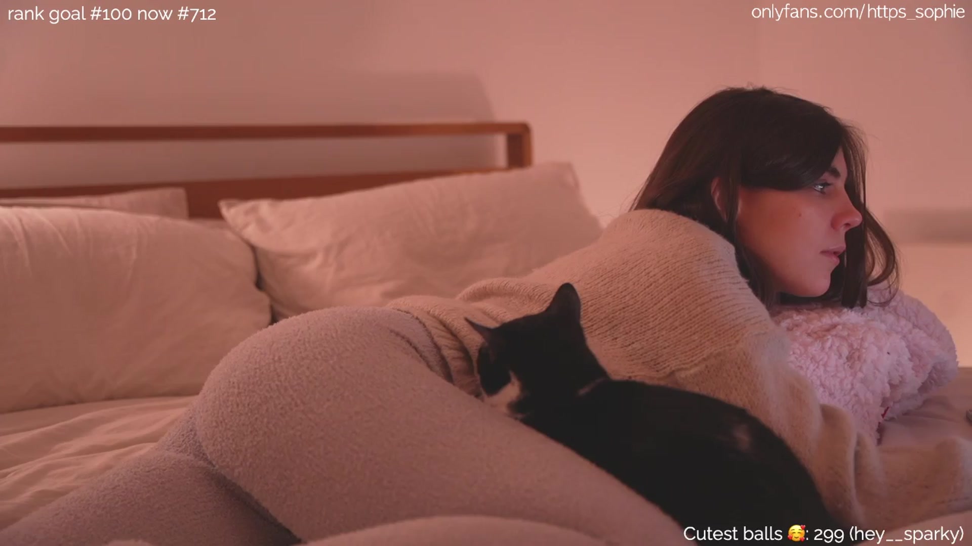 Gallery image thumbnail from radio_sophie's myfreecams stream on, 04/11/2024, 02:38 image 7 of 20