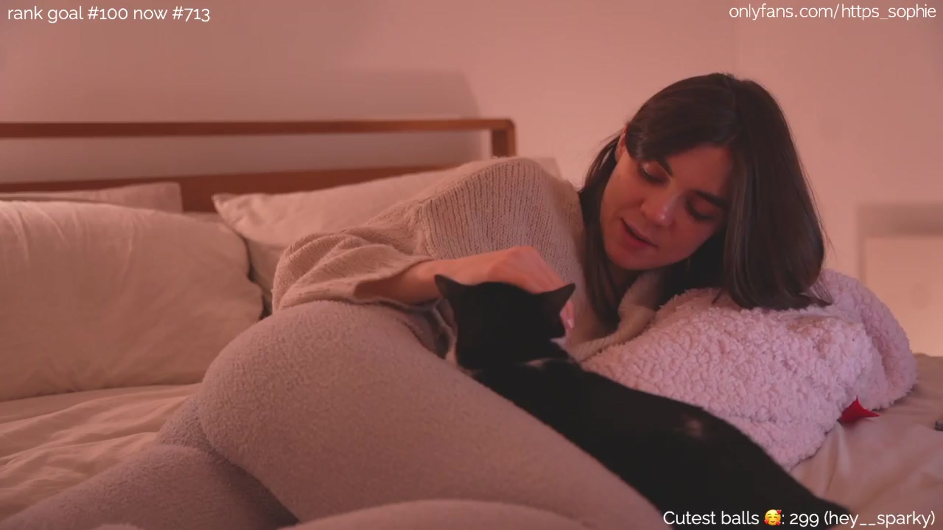 Gallery image thumbnail from radio_sophie's myfreecams stream on, 04/11/2024, 02:38 image 9 of 20