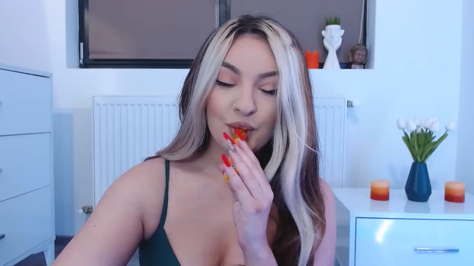 Gallery image thumbnail from rainbowsky's myfreecams stream on, 11/04/2024, 06:18 image 3 of 20
