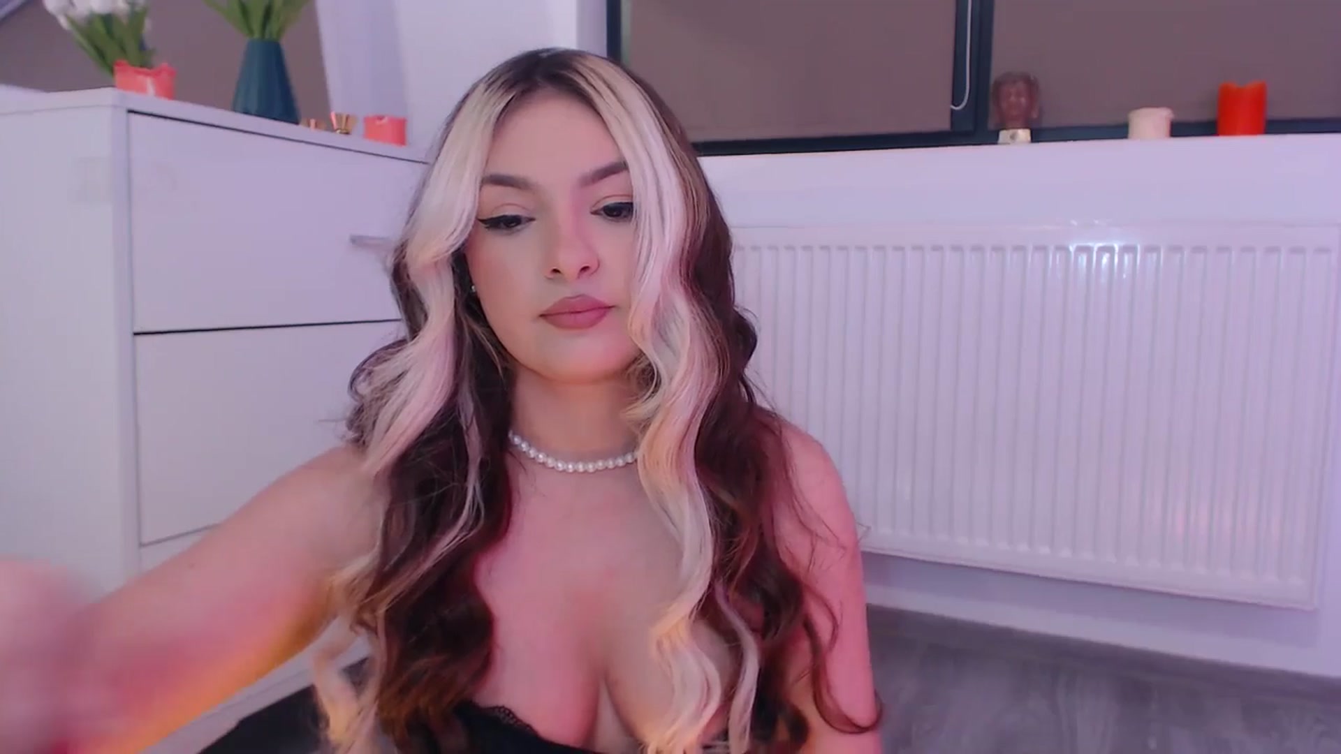 Gallery image thumbnail from rainbowsky's myfreecams stream on, 11/29/2024, 03:22 image 13 of 20