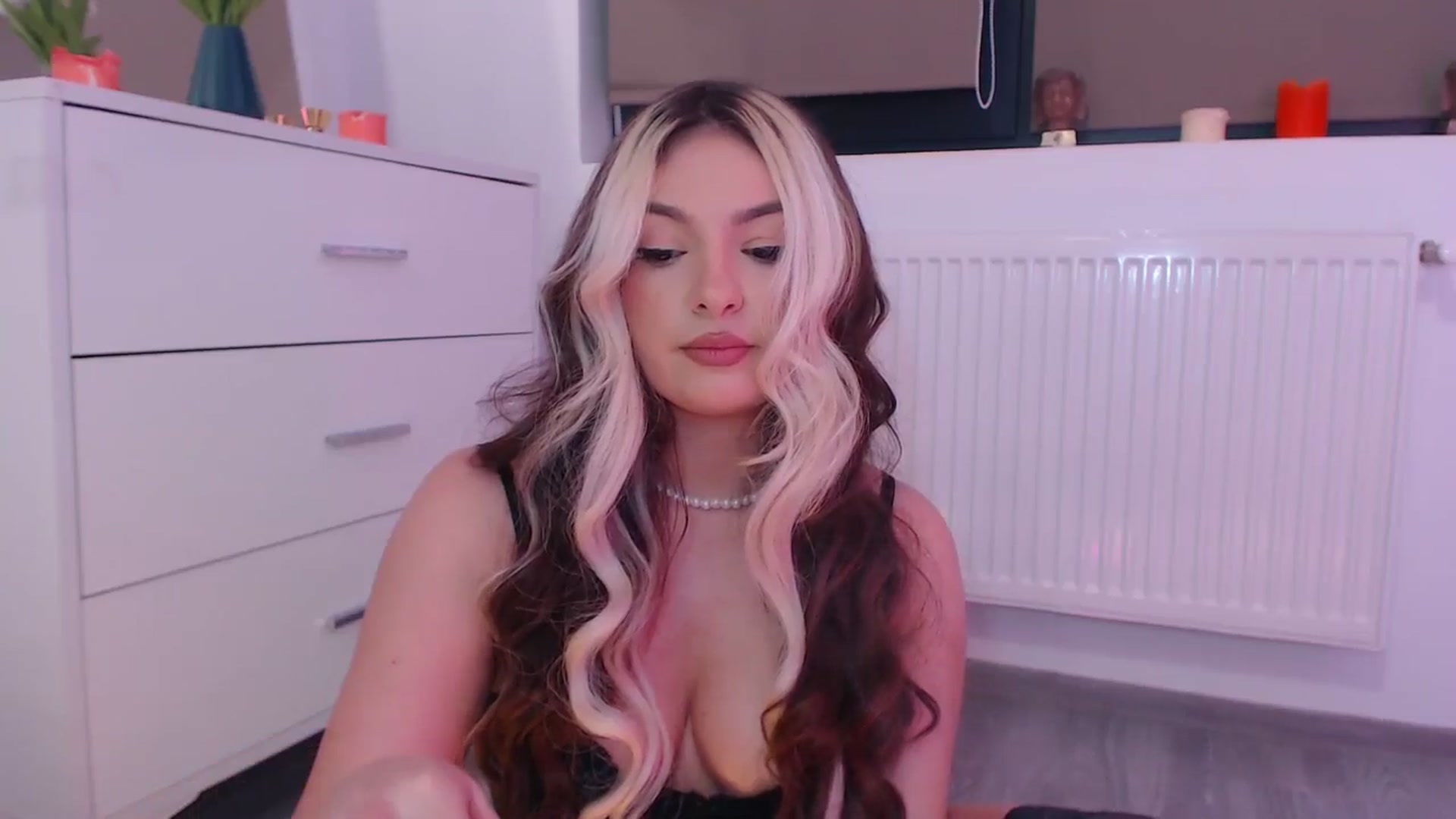 Gallery image thumbnail from rainbowsky's myfreecams stream on, 11/29/2024, 04:01 image 15 of 20