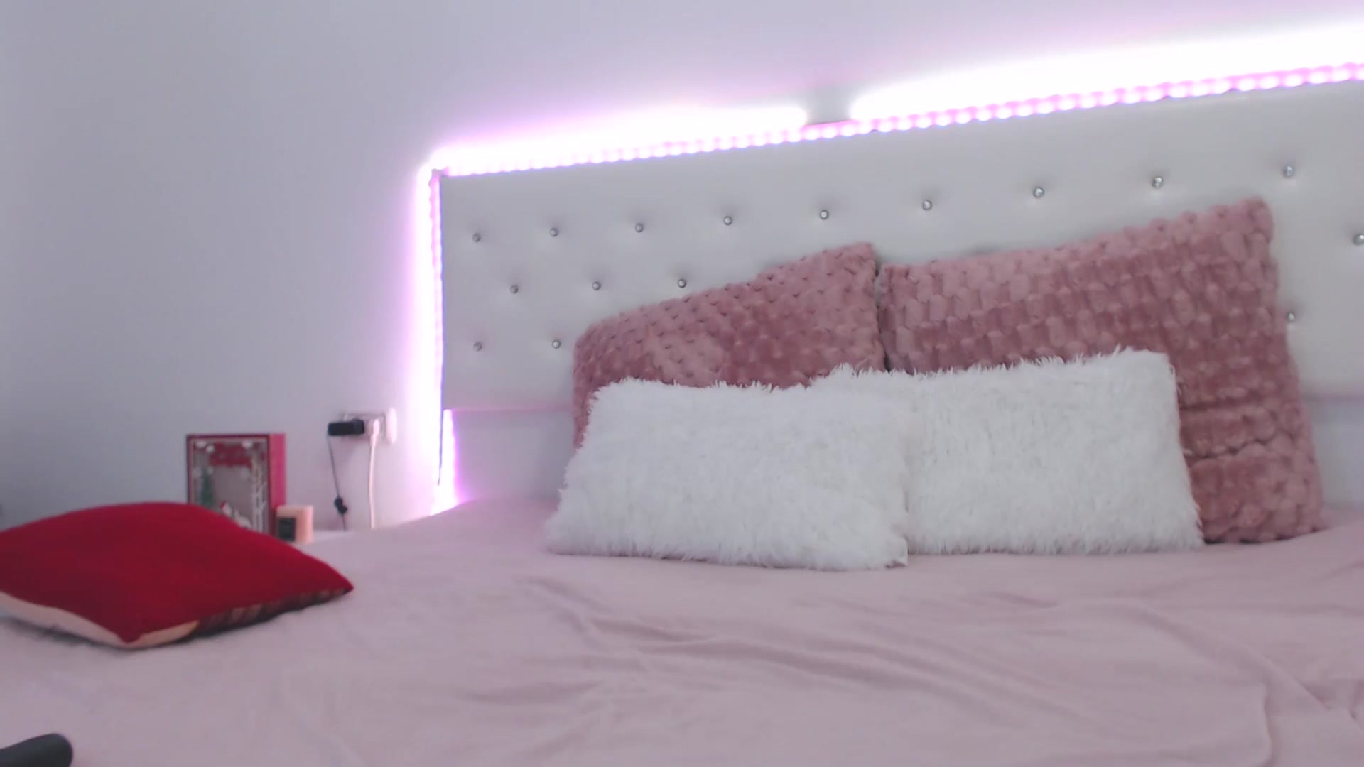 Gallery image thumbnail from rainbowsky's myfreecams stream on, 12/10/2024, 06:03 image 13 of 20