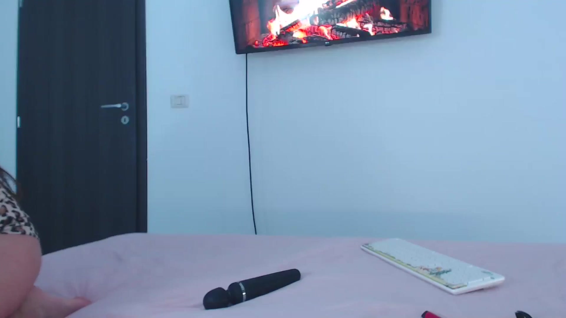 Gallery image thumbnail from rainbowsky's myfreecams stream on, 12/22/2024, 02:25 image 13 of 20