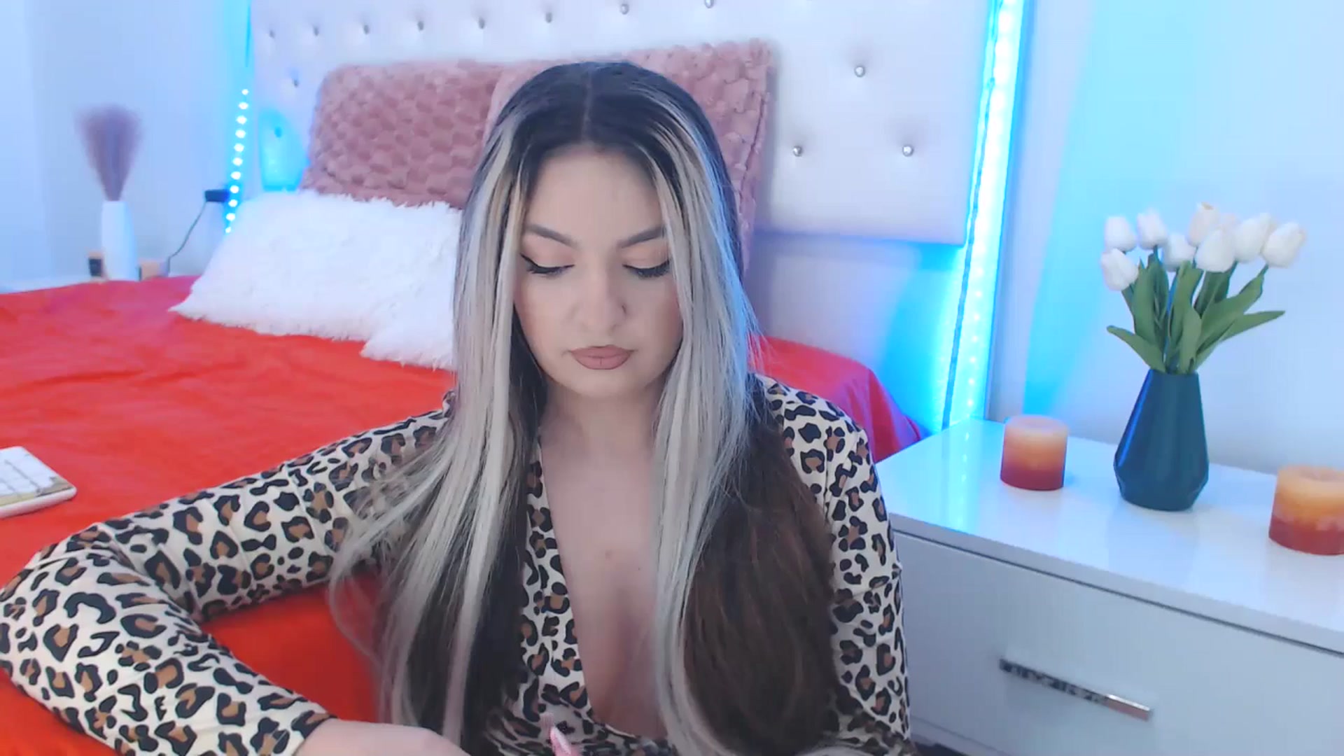 Gallery image thumbnail from rainbowsky's myfreecams stream on, 01/15/2025, 02:17 image 2 of 20