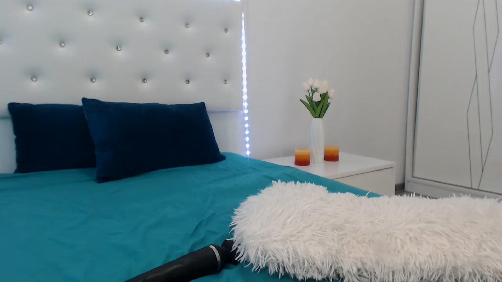 Gallery image thumbnail from rainbowsky's myfreecams stream on, 05/04/2025, 16:31 image 16 of 20