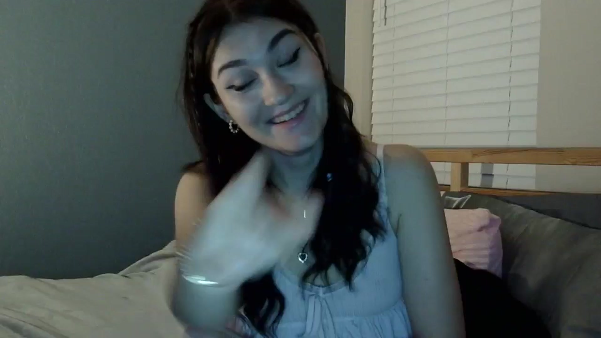 Gallery image thumbnail from realangel's myfreecams stream on, 09/03/2024, 05:26 image 1 of 20