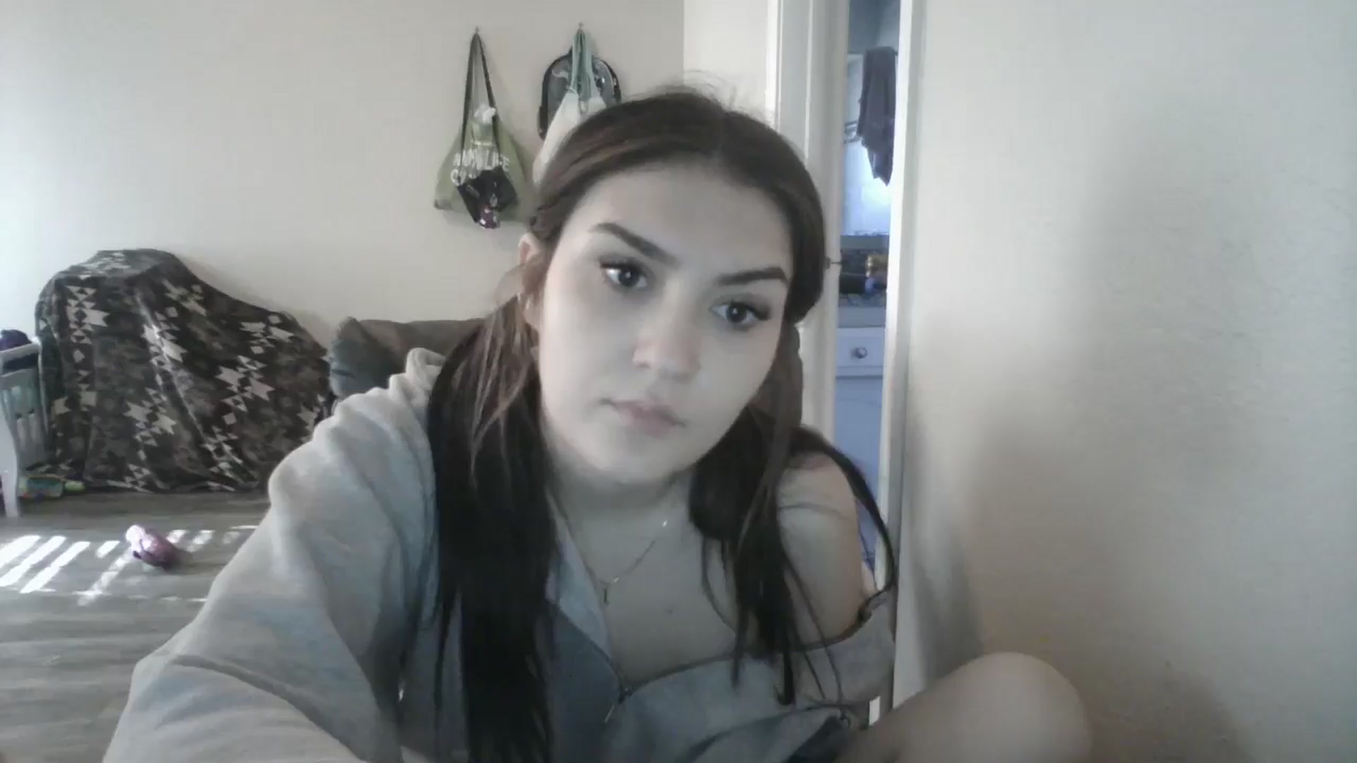 Gallery image thumbnail from realangel's myfreecams stream on, 09/26/2024, 15:12 image 10 of 20