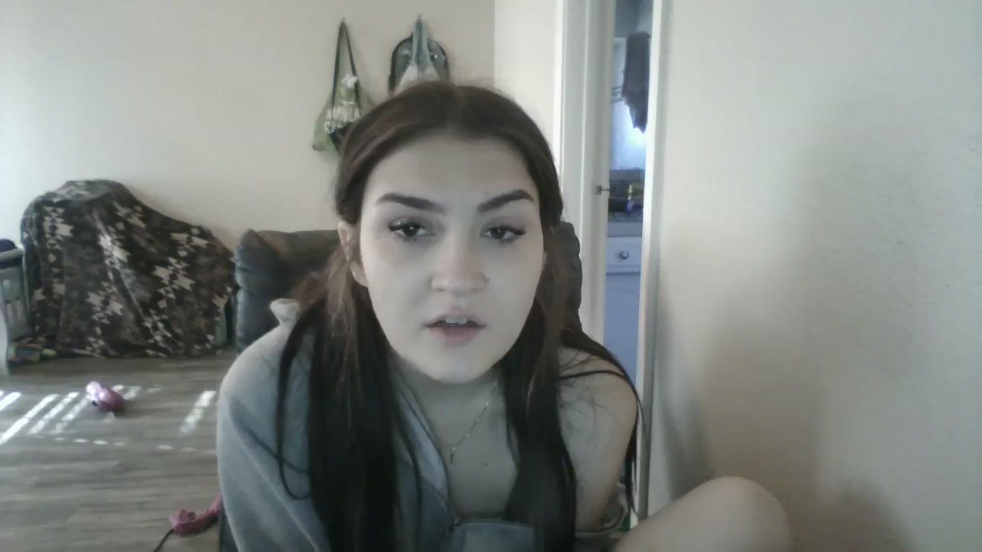 Gallery image thumbnail from realangel's myfreecams stream on, 09/26/2024, 15:12 image 13 of 20