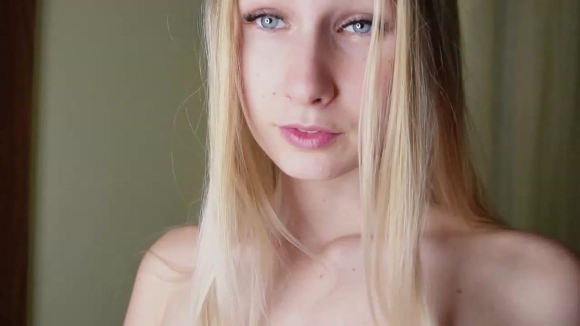 Gallery image thumbnail from realmiagold's myfreecams stream on, 03/13/2024, 05:06 image 8 of 20
