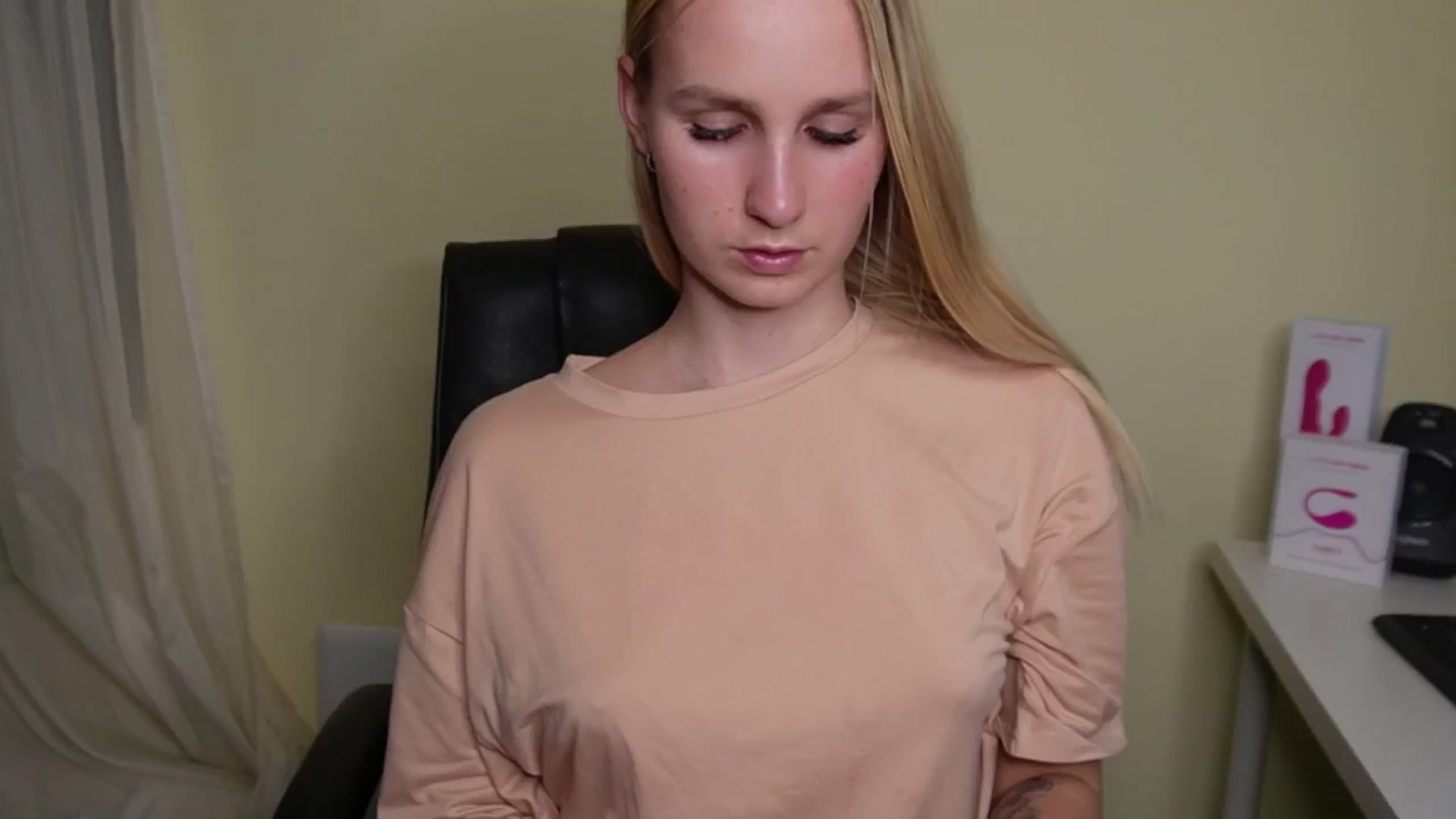 Gallery image thumbnail from realmiagold's myfreecams stream on, 03/13/2024, 17:12 image 20 of 20