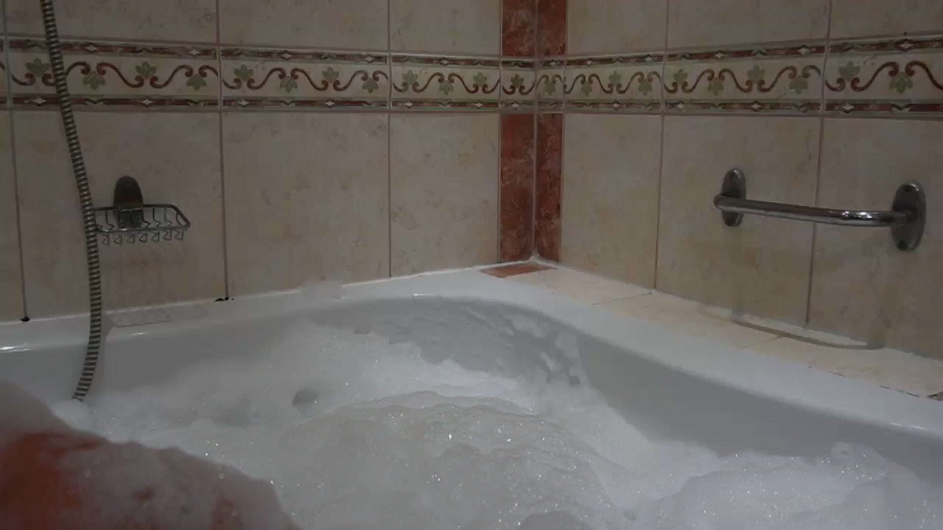 Gallery image thumbnail from realmiagold's myfreecams stream on, 05/19/2024, 20:07 image 2 of 20