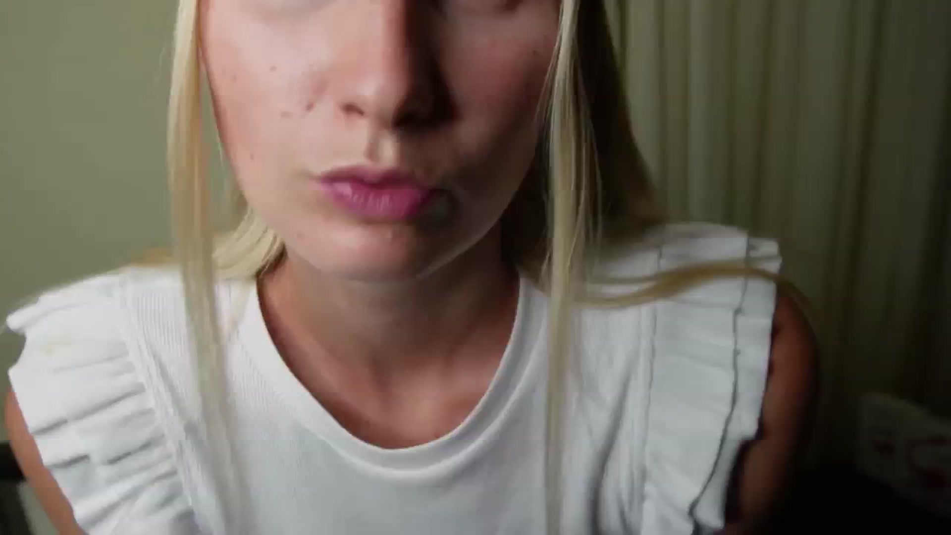 Gallery image thumbnail from realmiagold's myfreecams stream on, 06/07/2024, 18:48 image 3 of 20