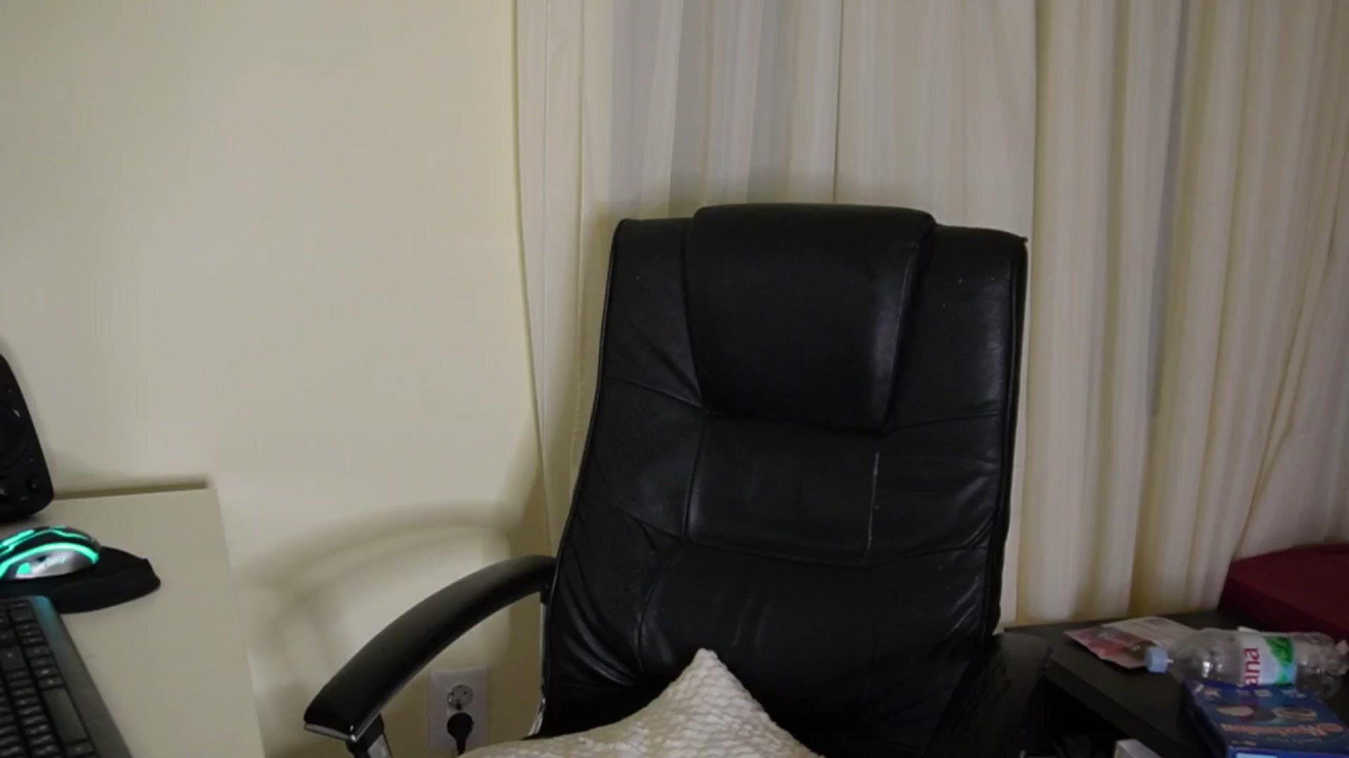Gallery image thumbnail from realmiagold's myfreecams stream on, 07/19/2024, 19:58 image 7 of 20