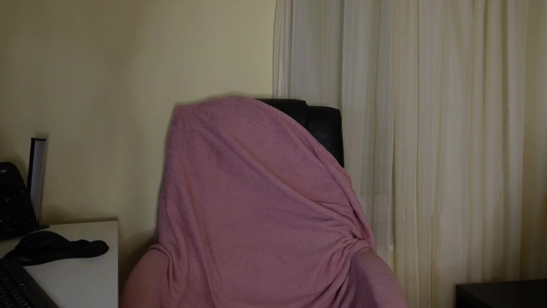 Gallery image thumbnail from realmiagold's myfreecams stream on, 08/02/2024, 07:50 image 3 of 20
