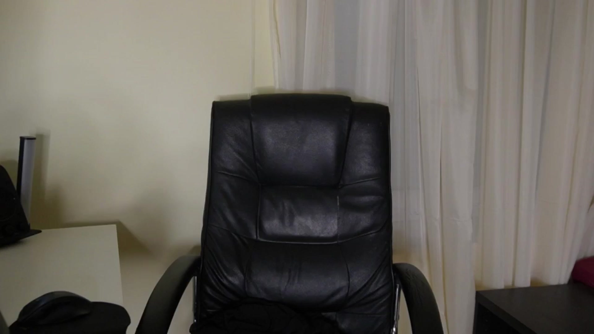 Gallery image thumbnail from realmiagold's myfreecams stream on, 08/08/2024, 05:08 image 8 of 20
