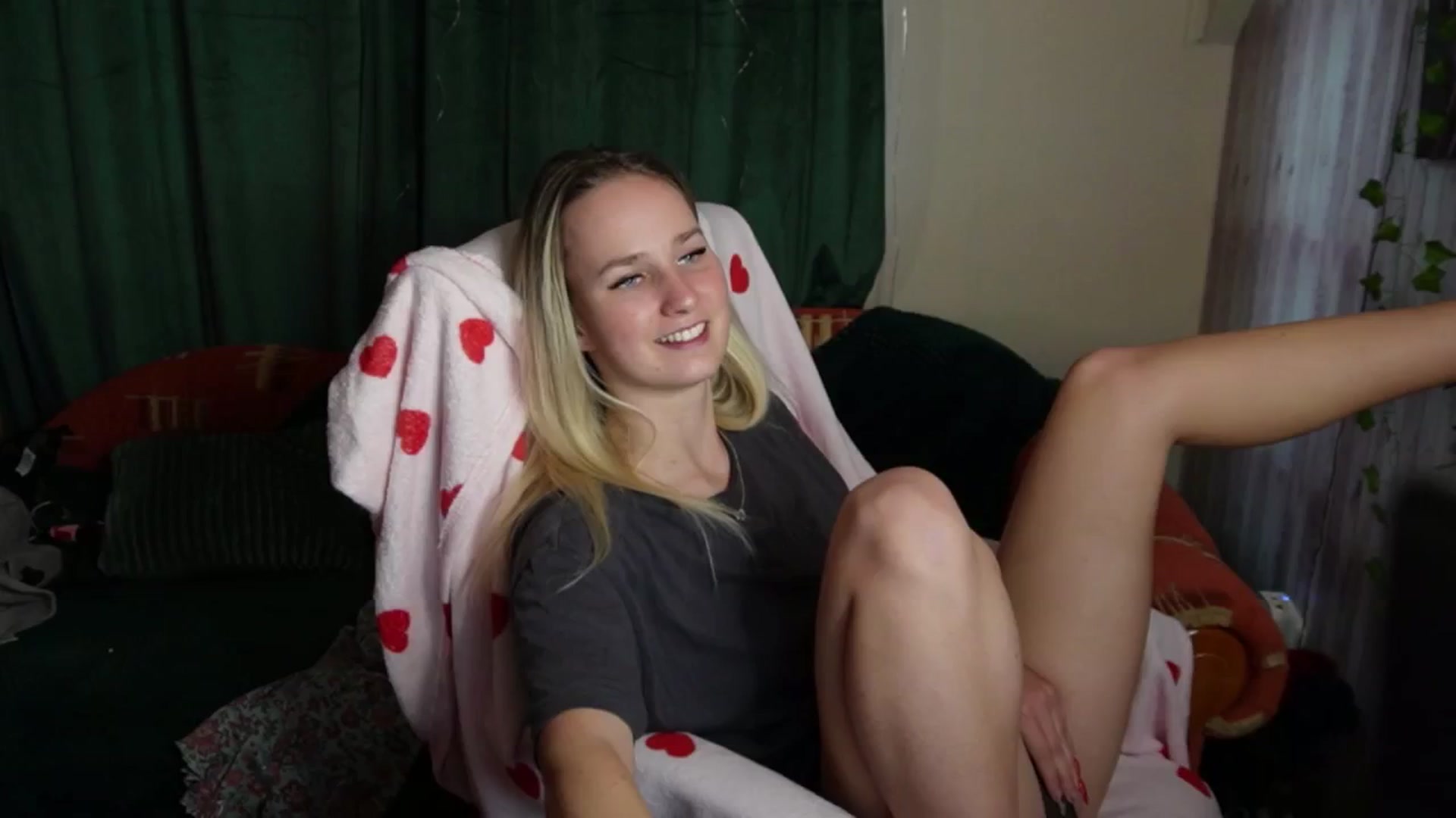 Gallery image thumbnail from realmiagold's myfreecams stream on, 02/27/2025, 09:57 image 5 of 20