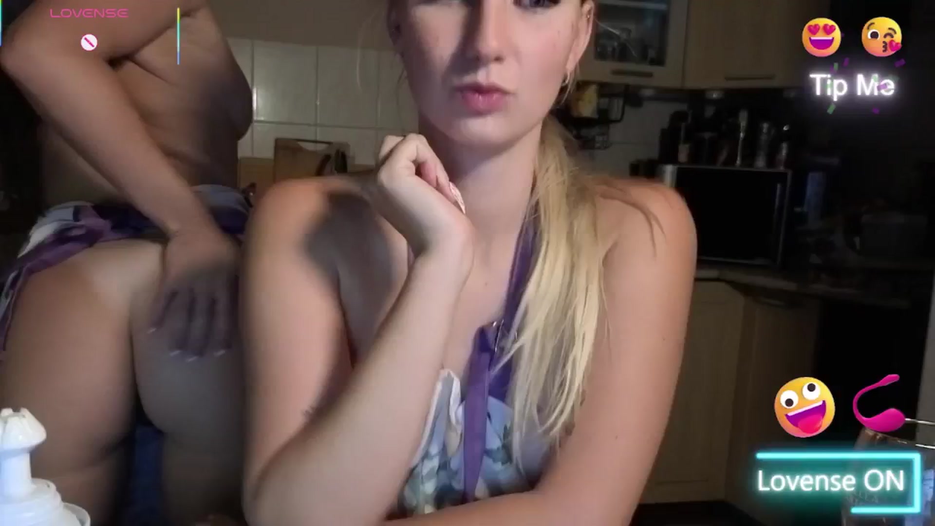 Gallery image thumbnail from realmiagold's myfreecams stream on, 10/09/2025, 06:07 image 4 of 20