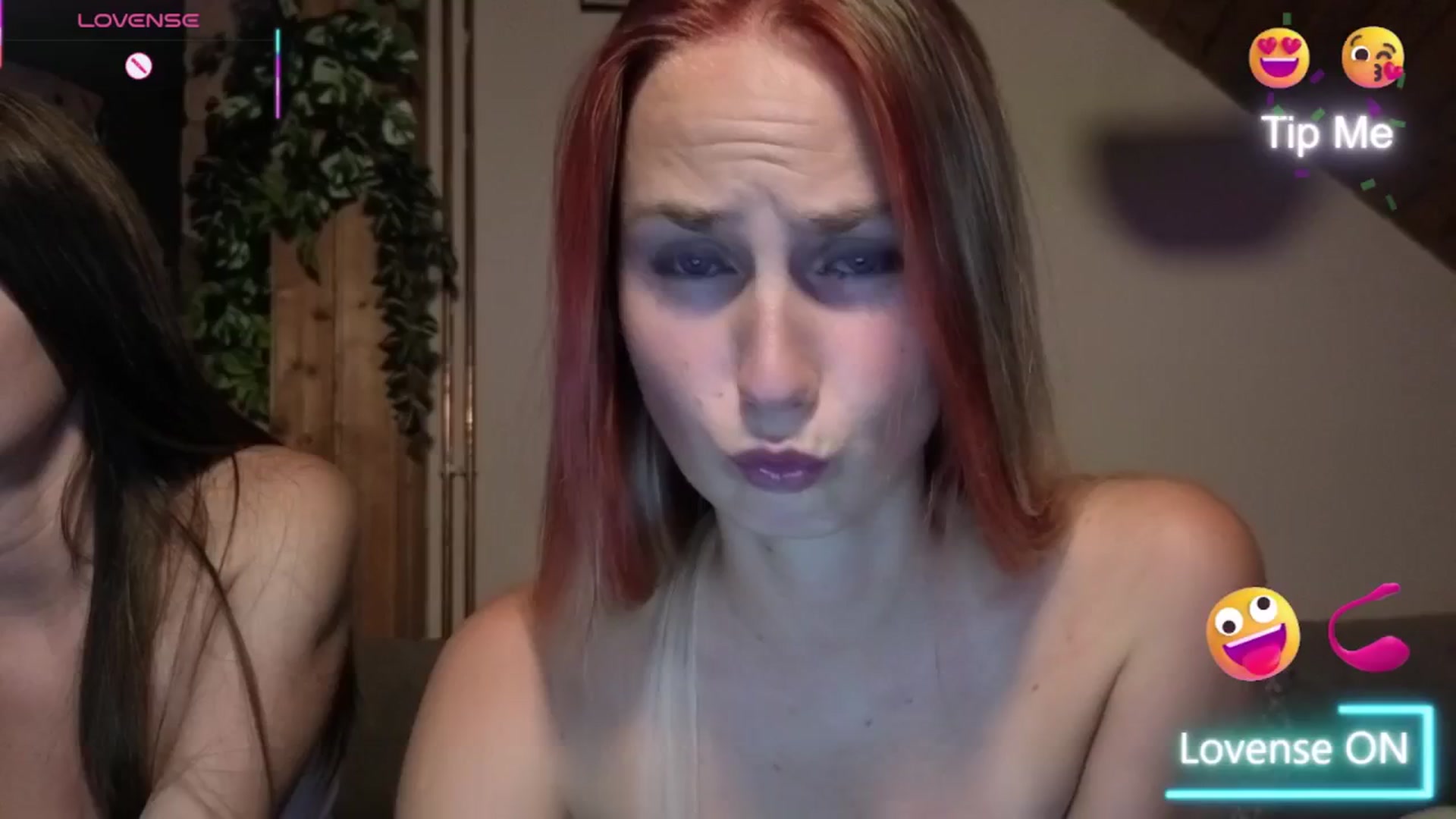 Gallery image thumbnail from realmiagold's myfreecams stream on, 10/10/2025, 21:13 image 6 of 20