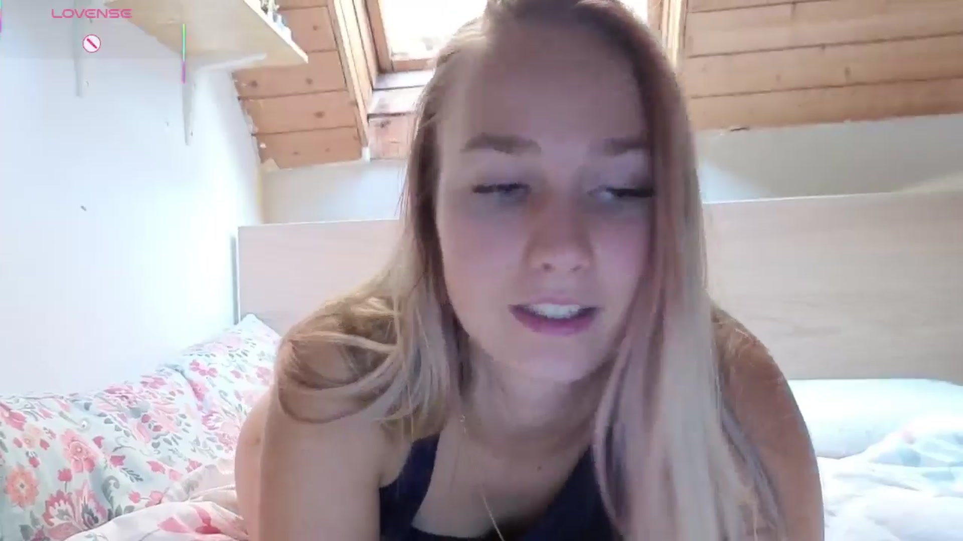 Gallery image thumbnail from realmiagold's myfreecams stream on, 11/01/2025, 07:47 image 3 of 20