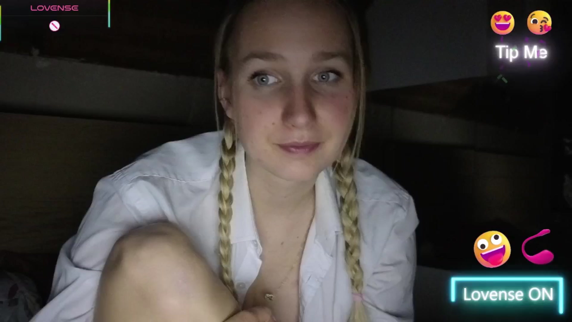 Gallery image thumbnail from realmiagold's myfreecams stream on, 03/19/2026, 17:28 image 20 of 20
