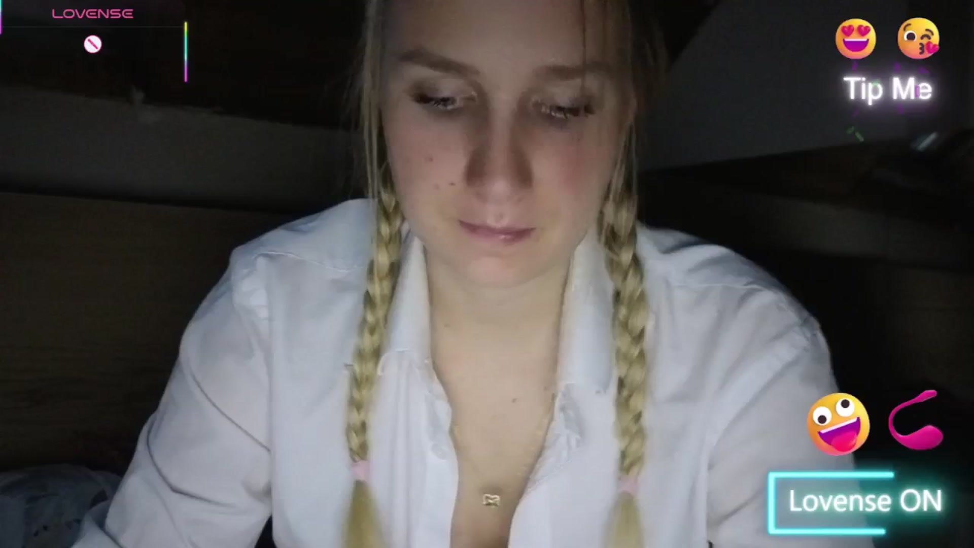 Gallery image thumbnail from realmiagold's myfreecams stream on, 03/19/2026, 17:28 image 14 of 20