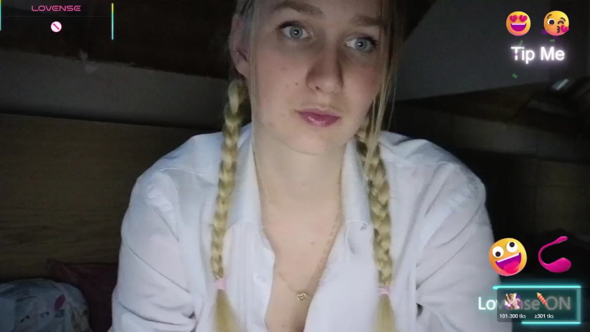 Gallery image thumbnail from realmiagold's myfreecams stream on, 03/19/2026, 17:28 image 13 of 20