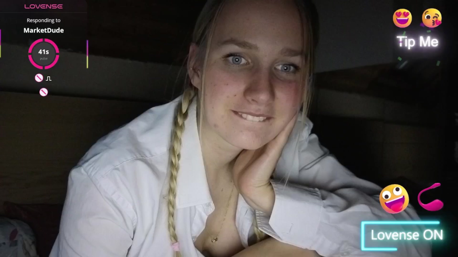 Gallery image thumbnail from realmiagold's myfreecams stream on, 03/19/2026, 17:28 image 16 of 20