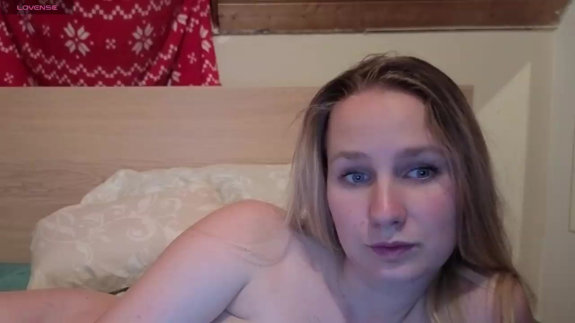 Gallery image thumbnail from realmiagold's myfreecams stream on, 05/04/2026, 20:53 image 7 of 20