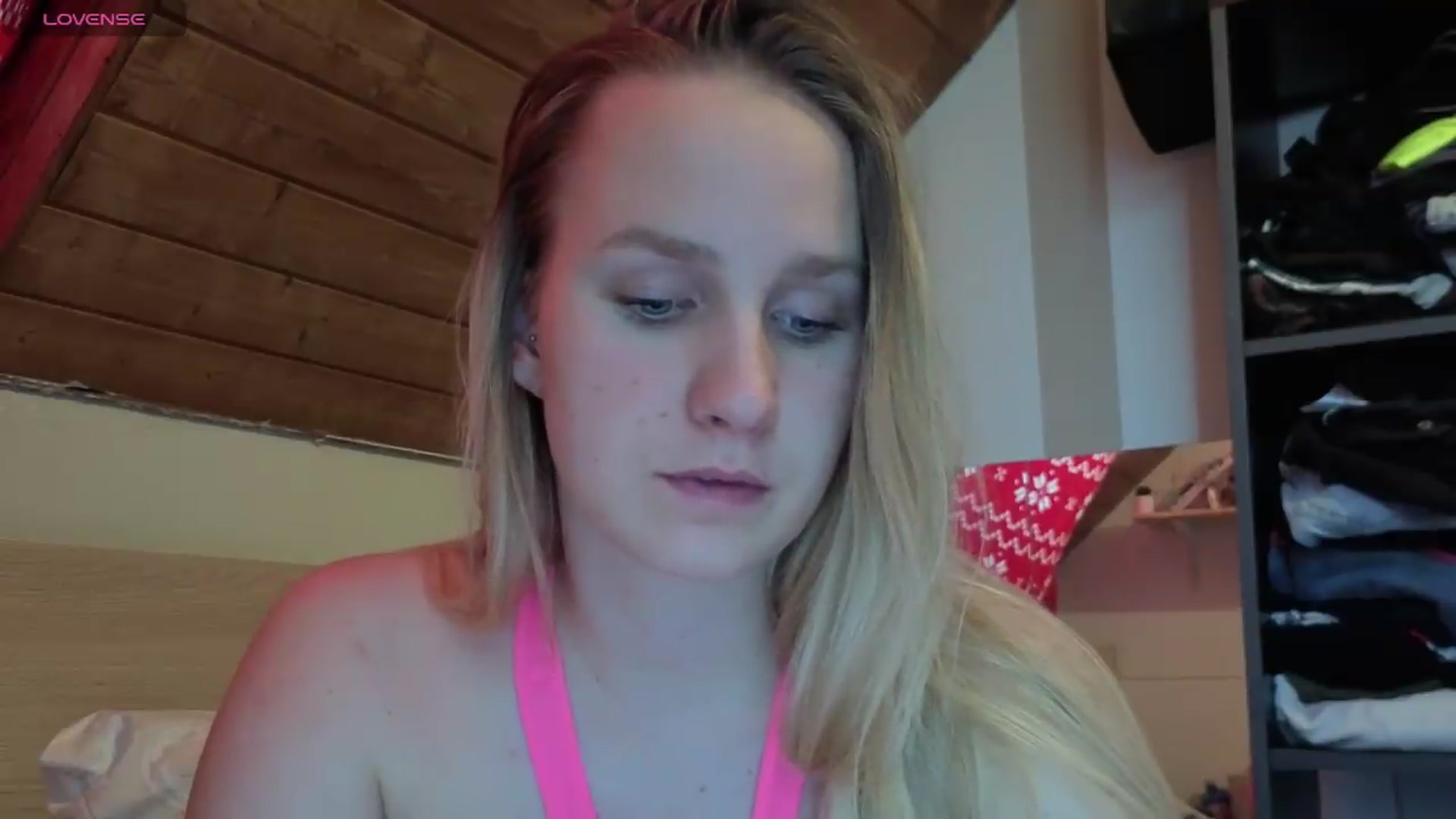 Gallery image thumbnail from realmiagold's myfreecams stream on, 05/09/2026, 16:49 image 11 of 20