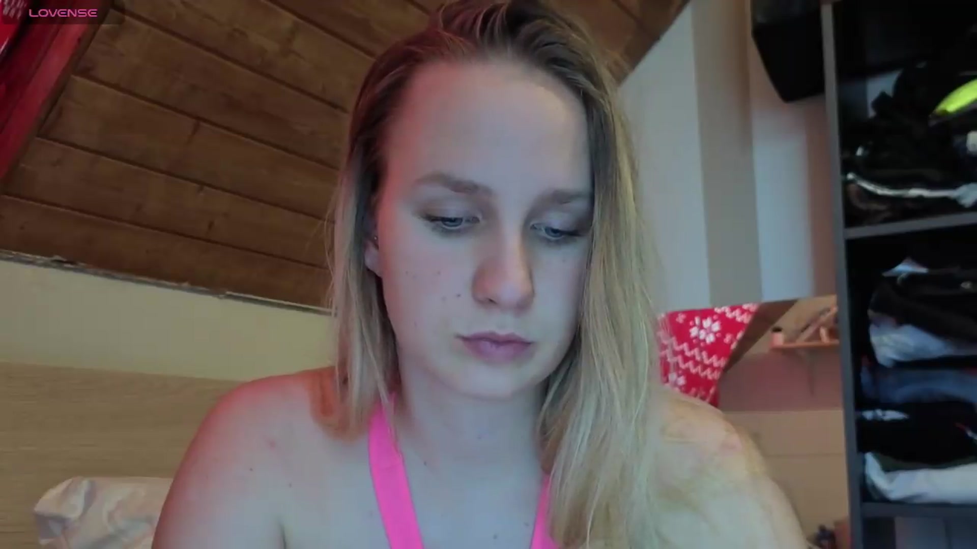 Gallery image thumbnail from realmiagold's myfreecams stream on, 05/09/2026, 16:49 image 16 of 20