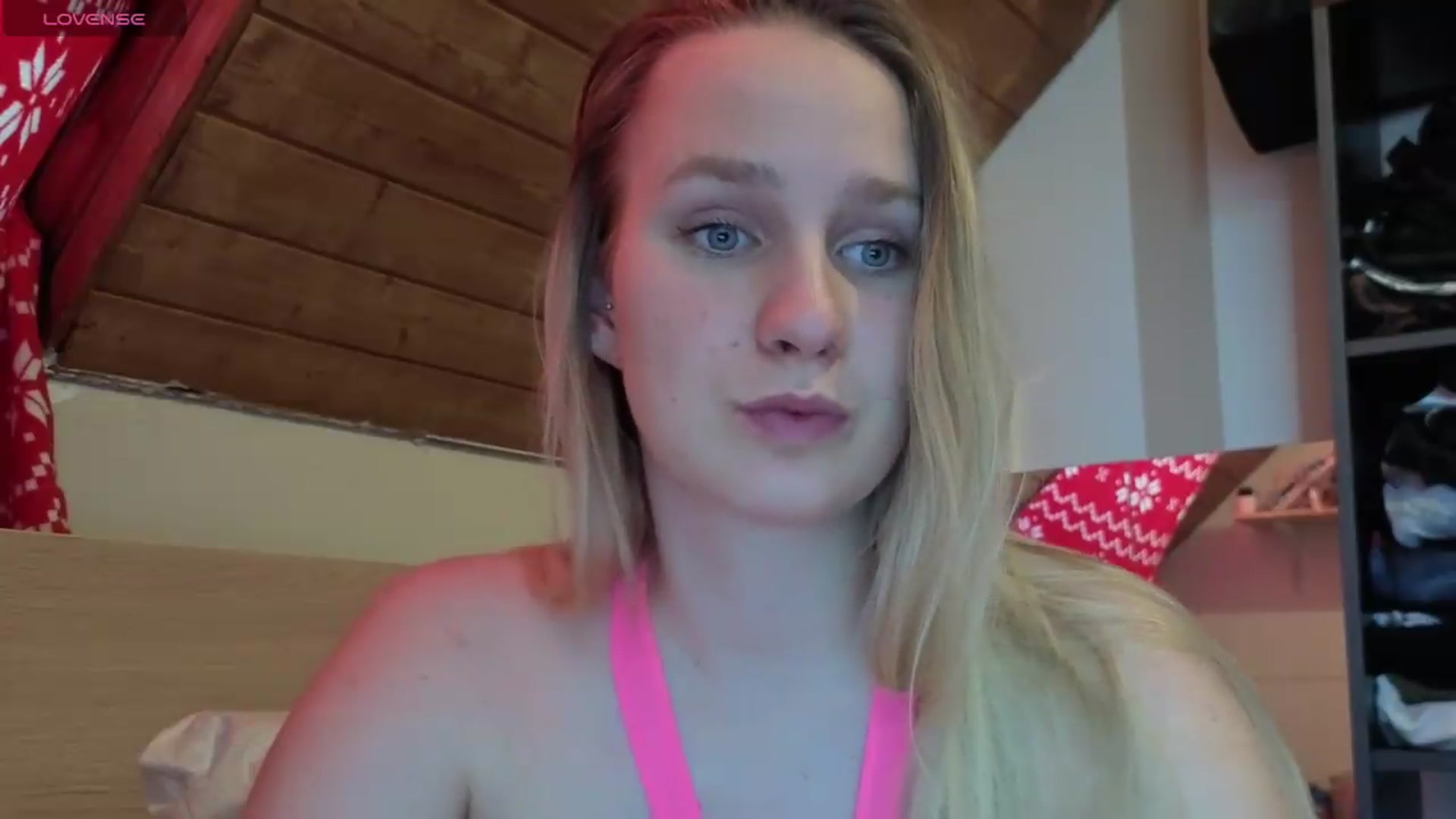 Gallery image thumbnail from realmiagold's myfreecams stream on, 05/09/2026, 16:49 image 10 of 20