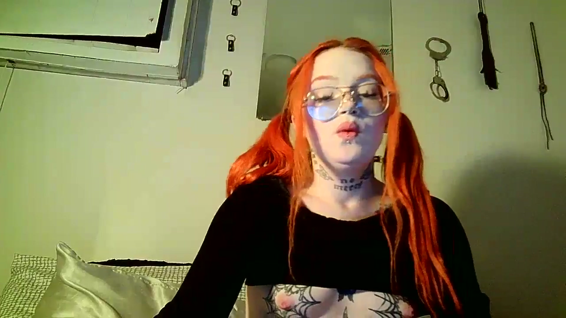 Gallery image thumbnail from redheadpistol's myfreecams stream on, 04/04/2025, 01:05 image 19 of 20