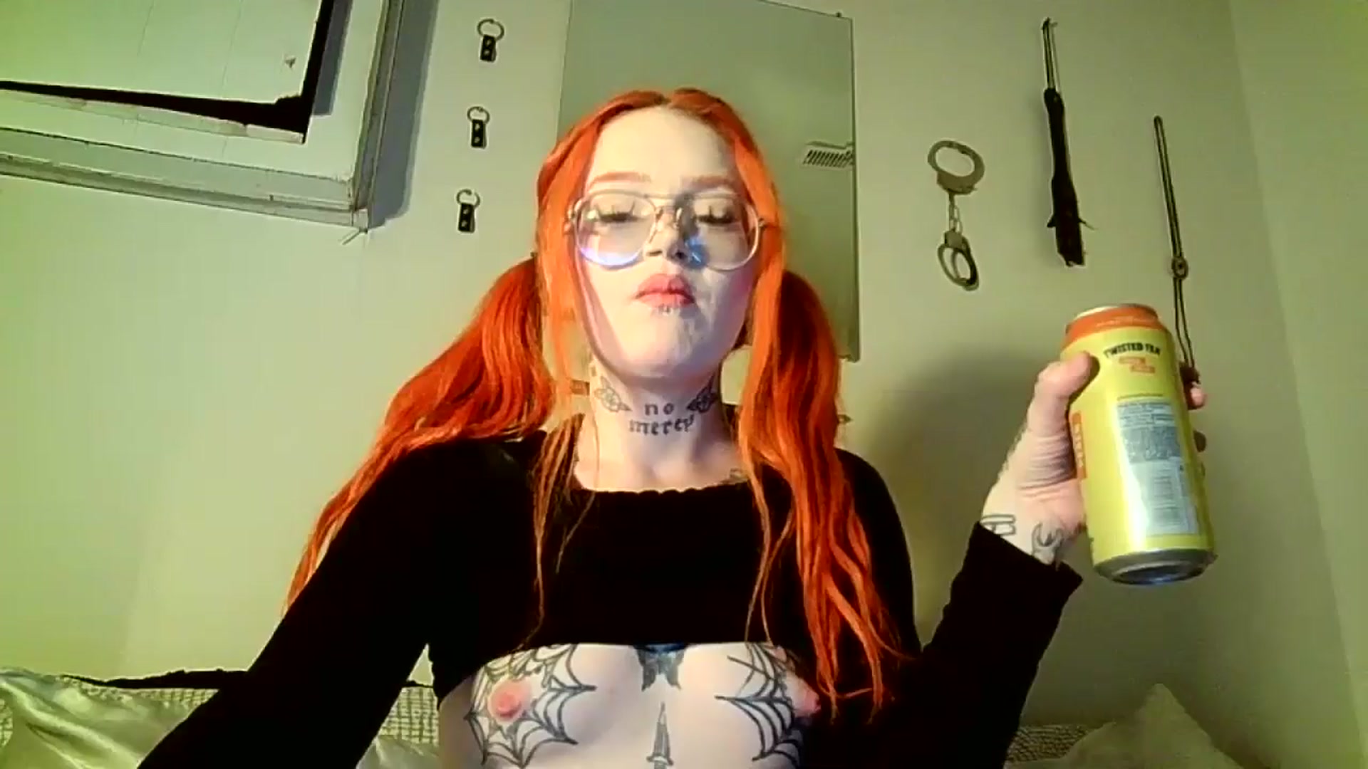 Gallery image thumbnail from redheadpistol's myfreecams stream on, 04/04/2025, 02:49 image 2 of 20