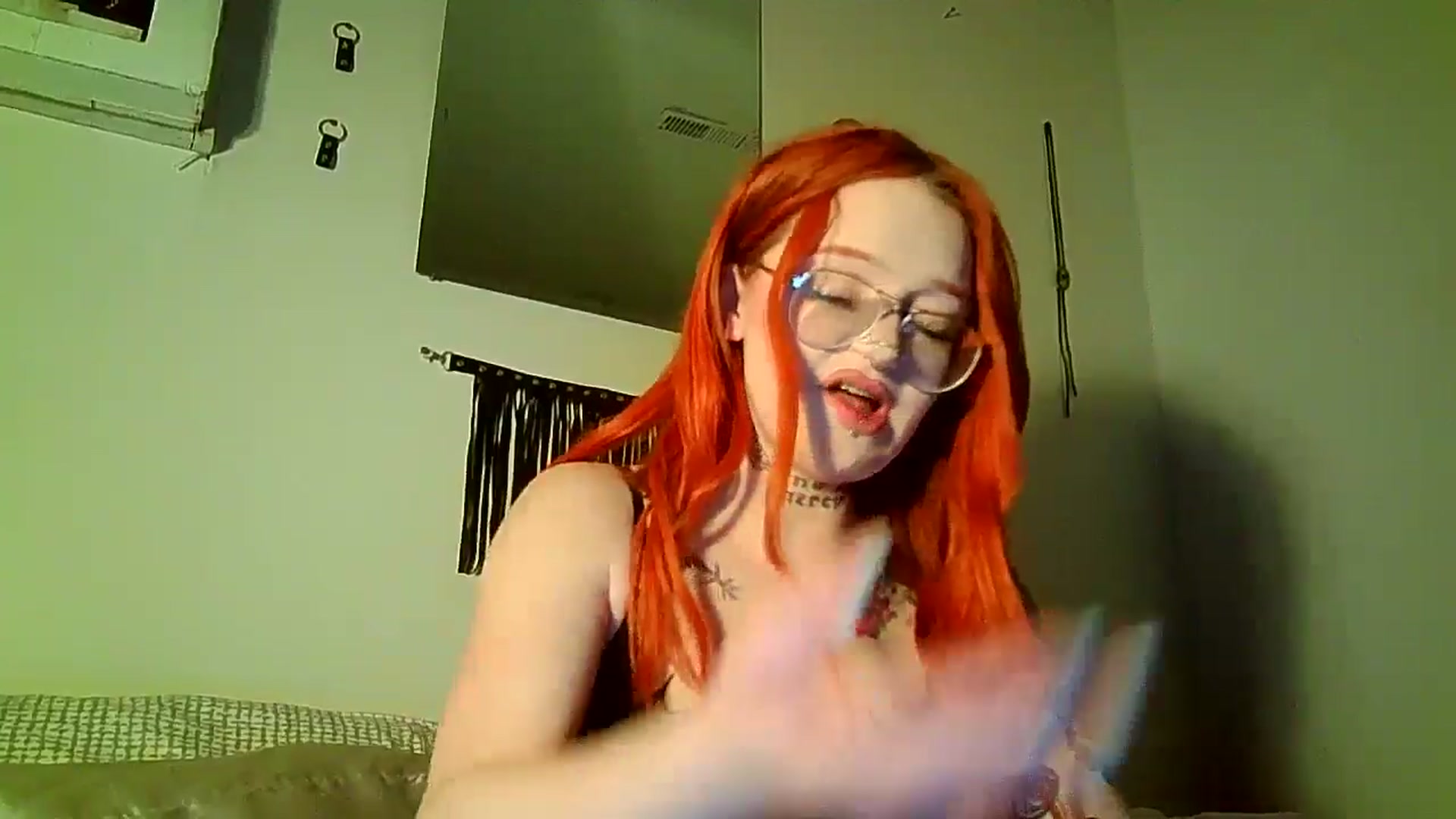 Gallery image thumbnail from redheadpistol's myfreecams stream on, 05/13/2025, 03:39 image 19 of 20