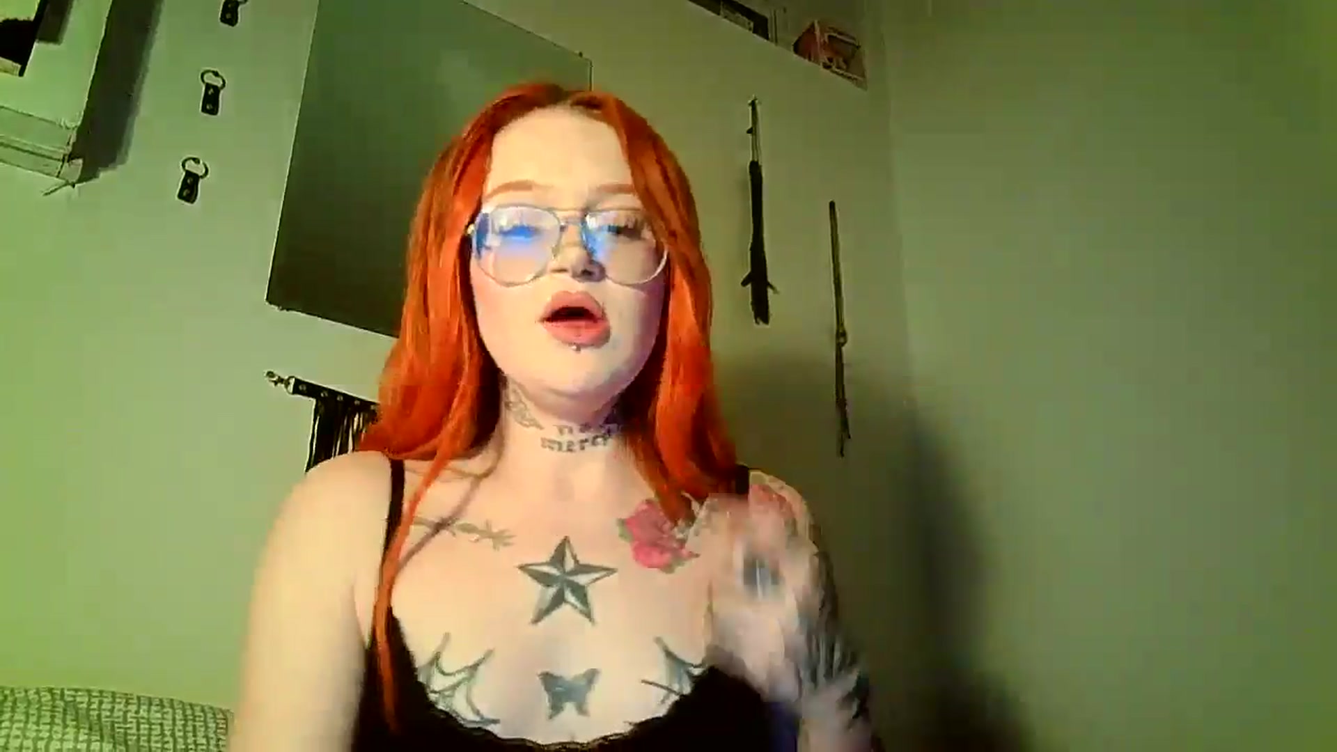 Gallery image thumbnail from redheadpistol's myfreecams stream on, 05/13/2025, 03:39 image 7 of 20