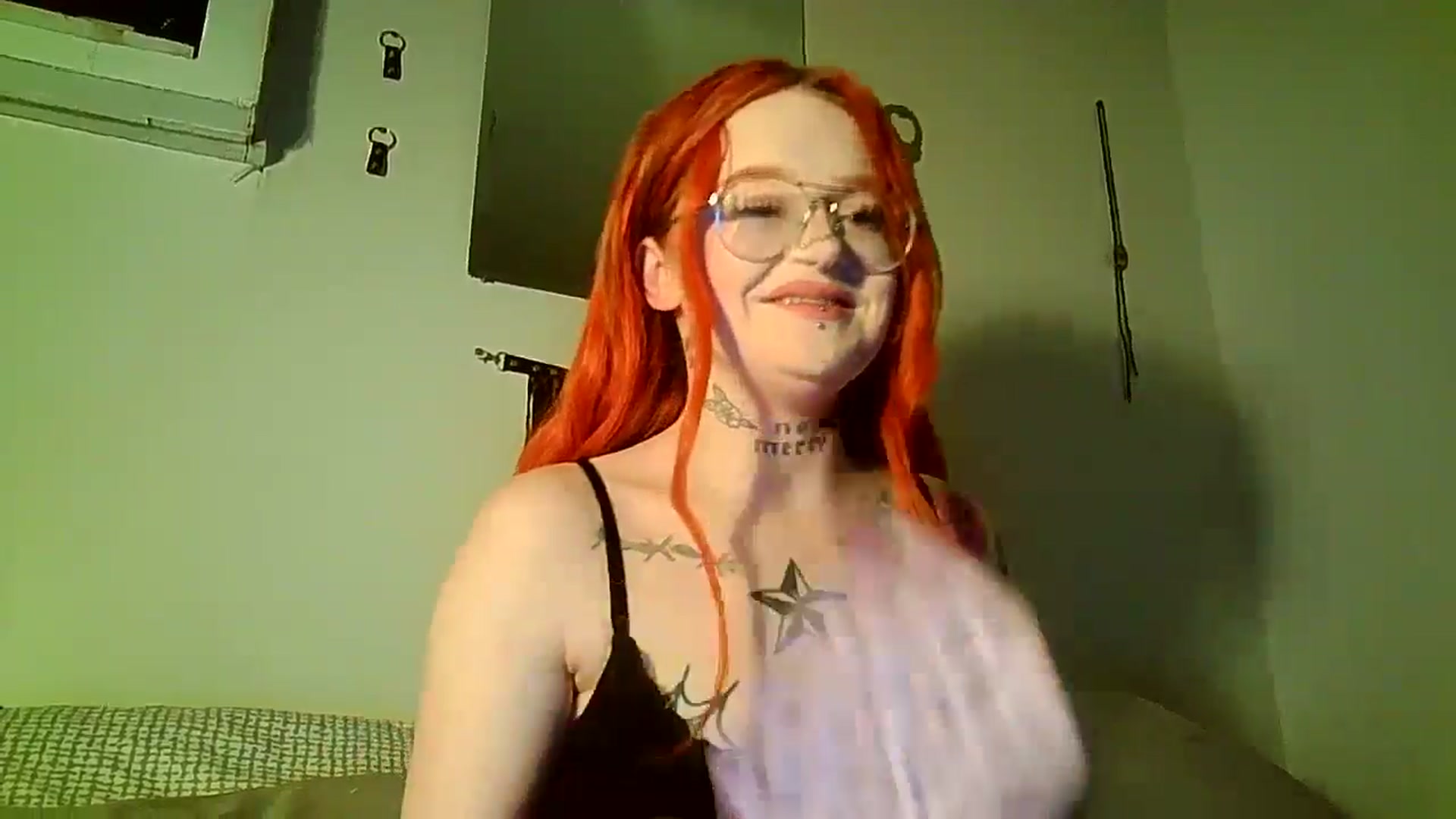 Gallery image thumbnail from redheadpistol's myfreecams stream on, 05/13/2025, 03:39 image 20 of 20