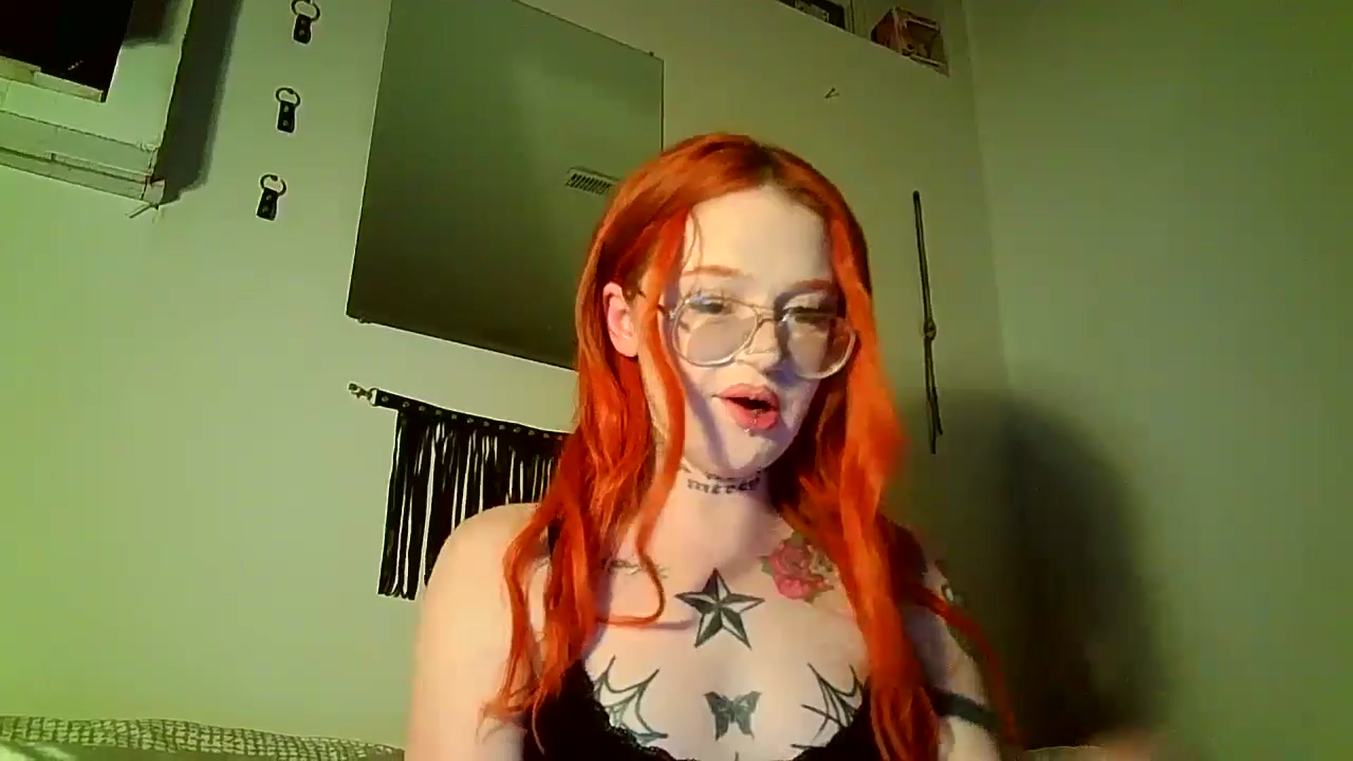 Gallery image thumbnail from redheadpistol's myfreecams stream on, 05/13/2025, 03:39 image 12 of 20