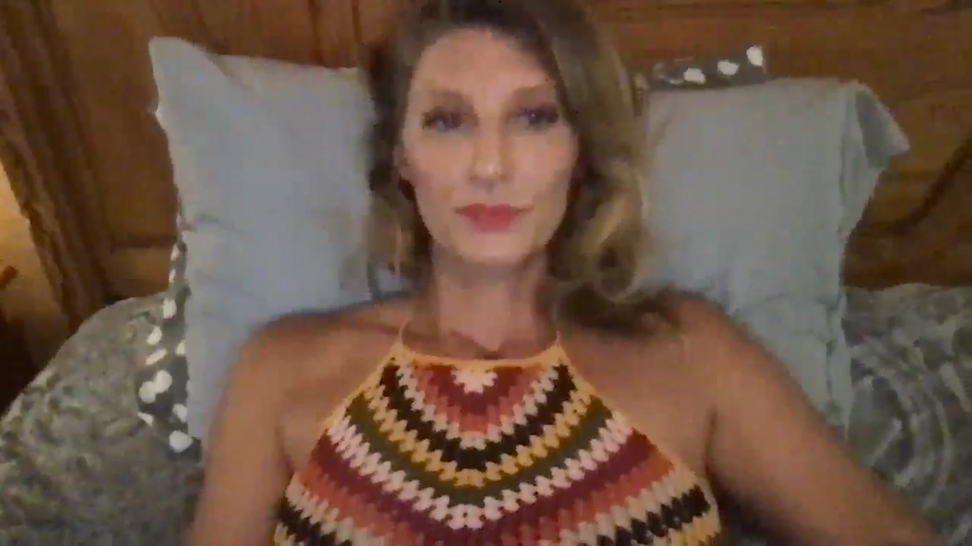 Gallery image thumbnail from redhotbikini's myfreecams stream on, 07/21/2024, 20:36 image 13 of 20