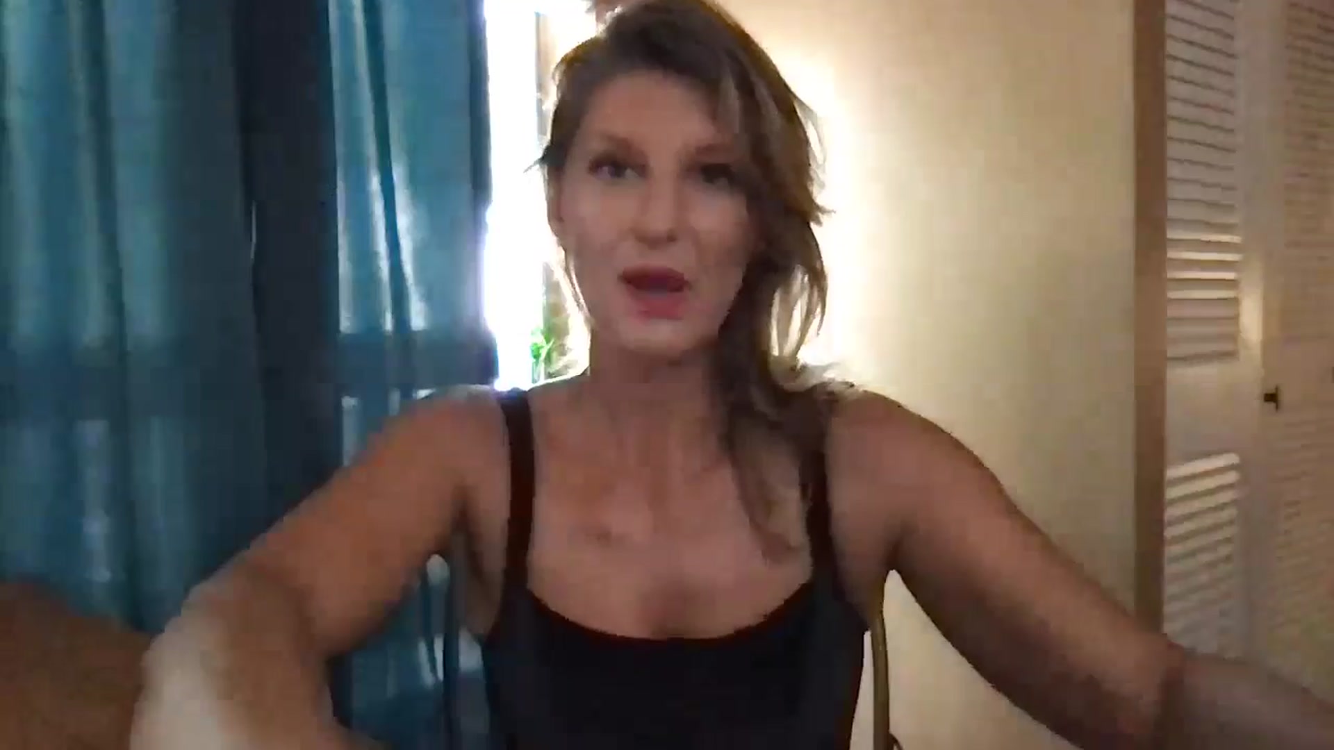 Gallery image thumbnail from redhotbikinis's myfreecams stream on, 07/24/2024, 14:20 image 14 of 20