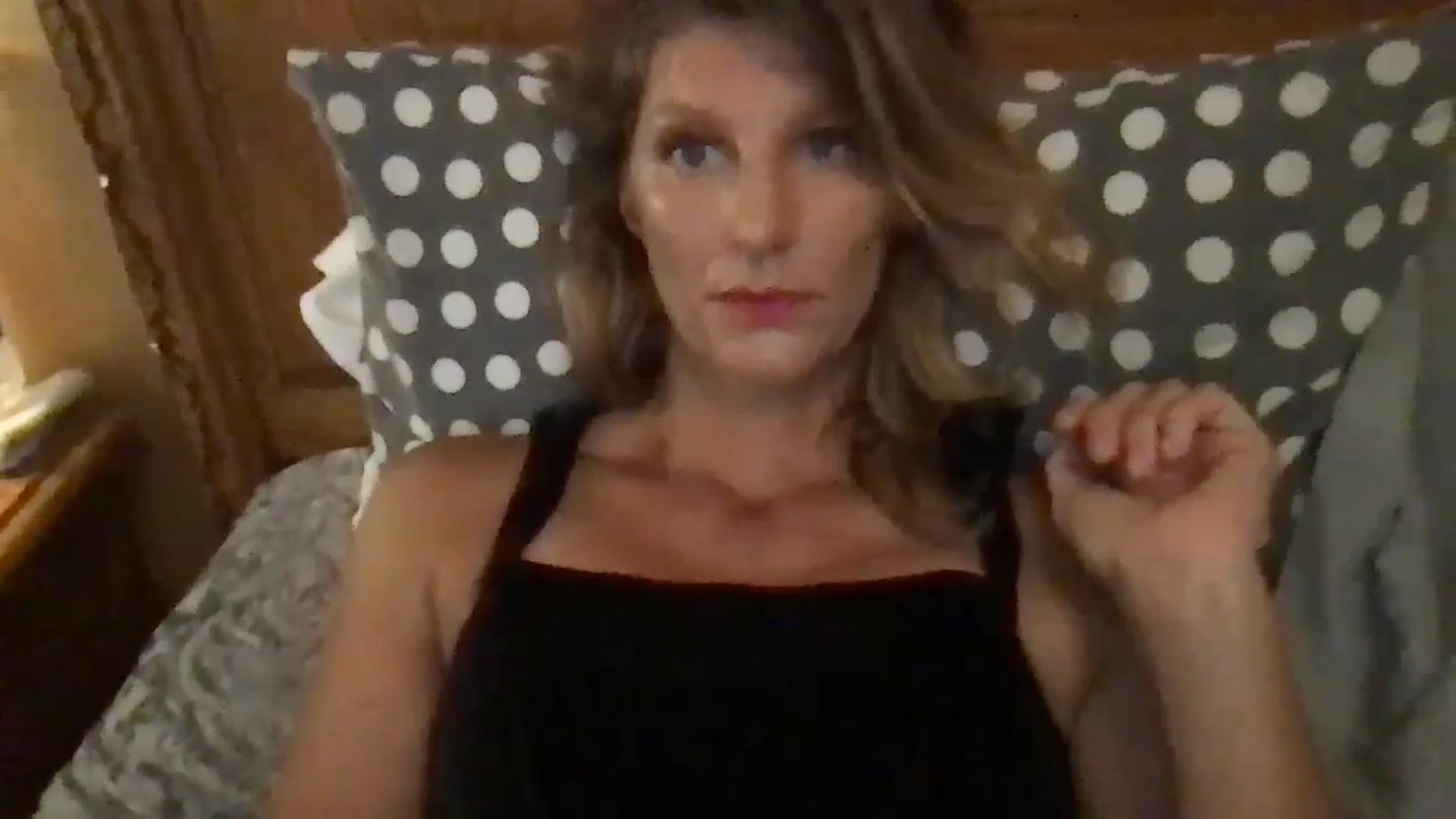 Gallery image thumbnail from redhotbikinis's myfreecams stream on, 07/24/2024, 14:20 image 19 of 20