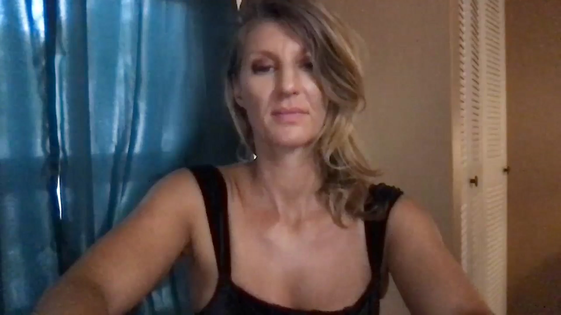 Gallery image thumbnail from redhotbikinis's myfreecams stream on, 07/24/2024, 15:48 image 5 of 20