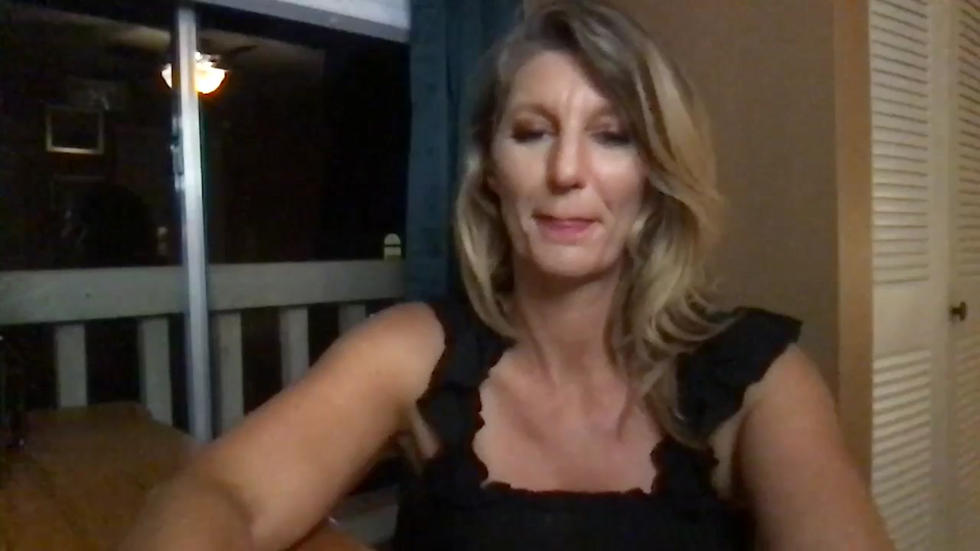 Gallery image thumbnail from redhotbikinis's myfreecams stream on, 07/30/2024, 01:01 image 14 of 20