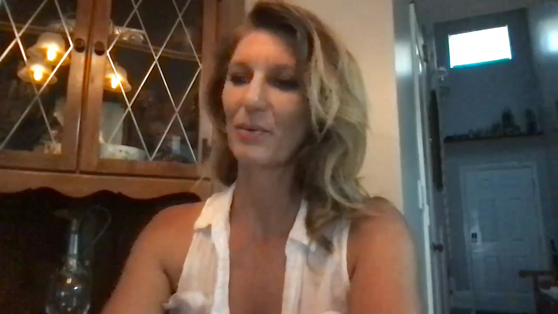 Gallery image thumbnail from redhotbikinis's myfreecams stream on, 08/02/2024, 19:37 image 7 of 20