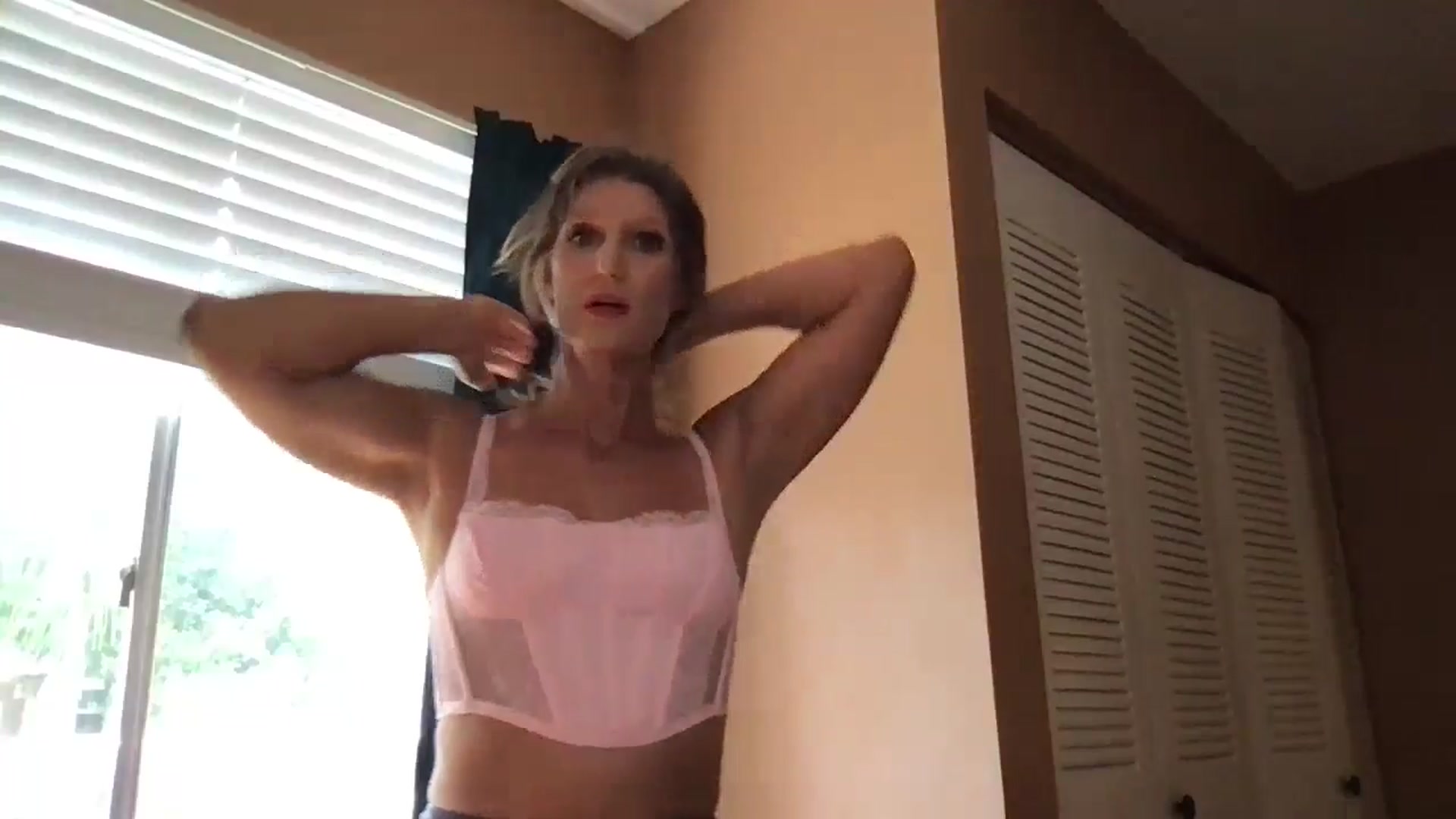 Gallery image thumbnail from redhotbikinis's myfreecams stream on, 08/08/2024, 19:37 image 12 of 20