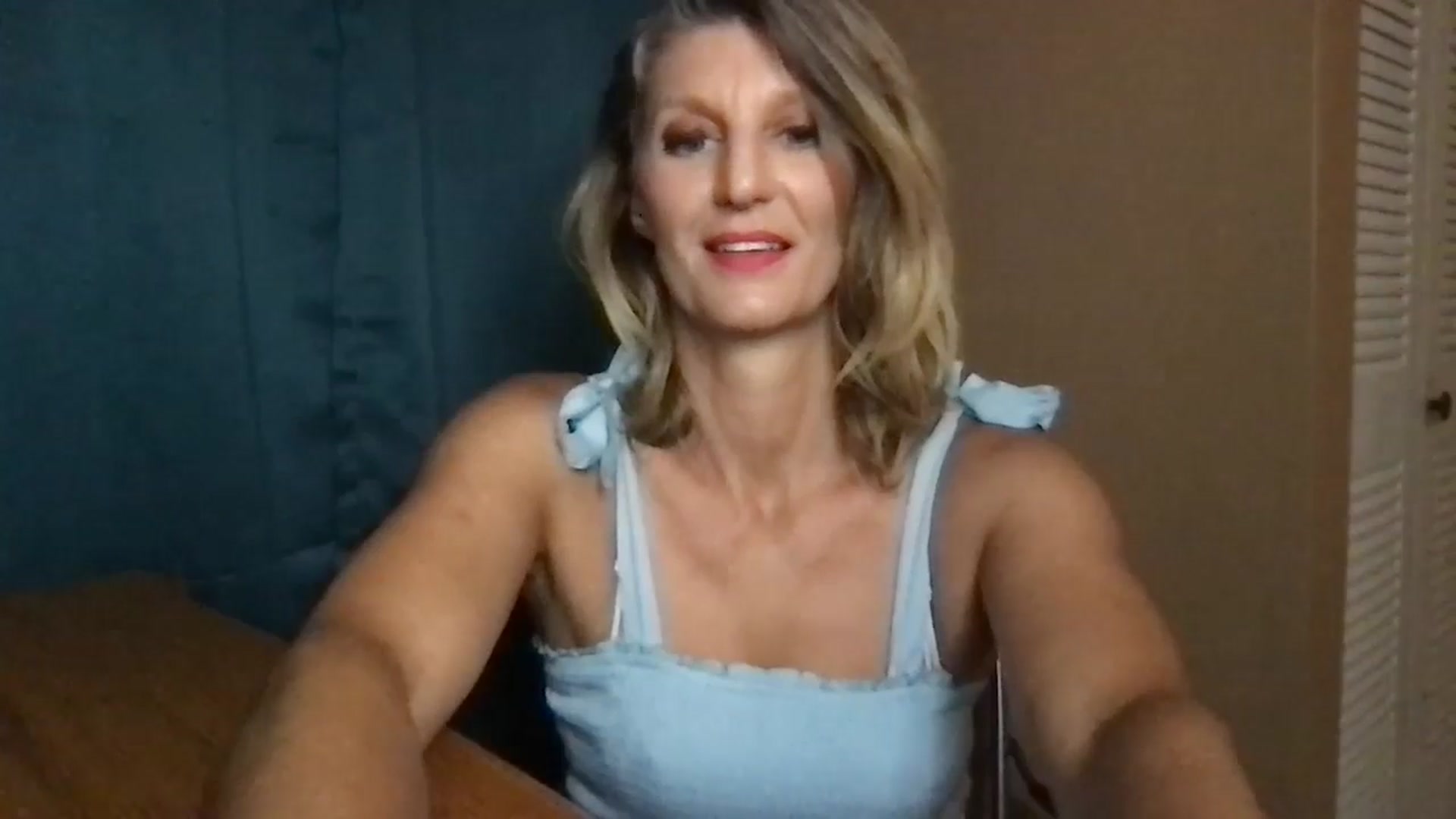 Gallery image thumbnail from redhotbikinis's myfreecams stream on, 08/10/2024, 01:00 image 14 of 20